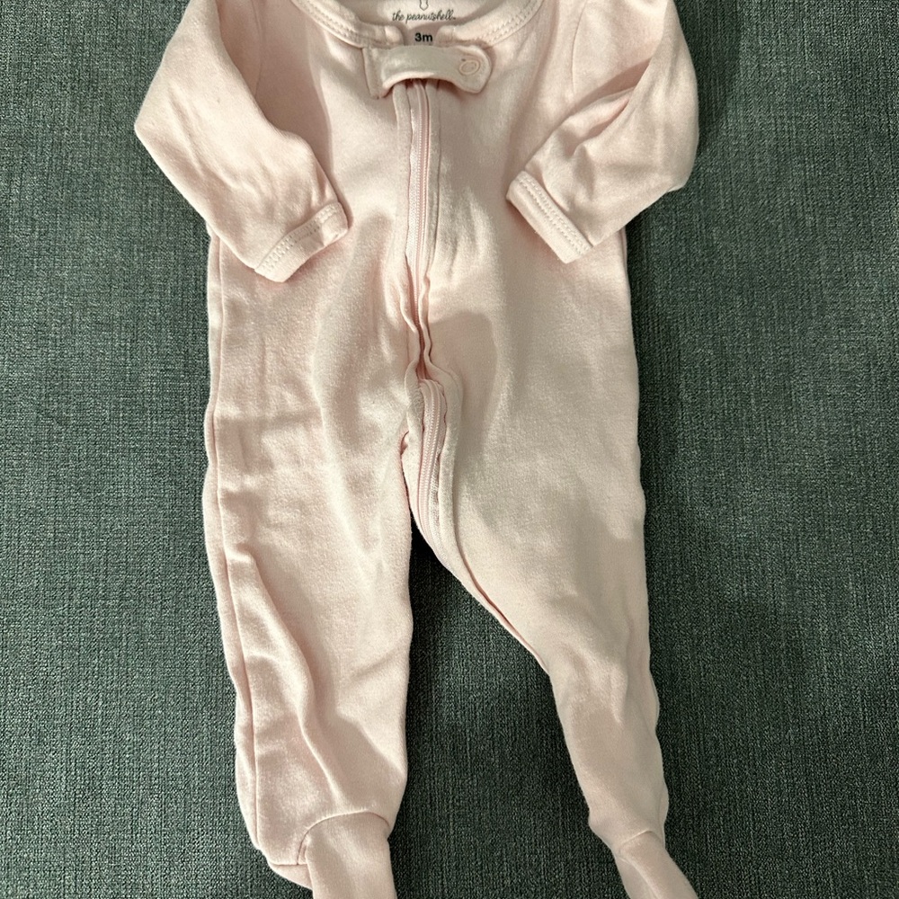 Baby pink footsie
